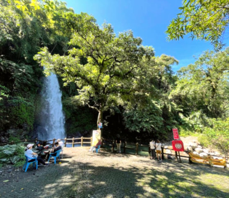 蓮潭滑水主題樂園